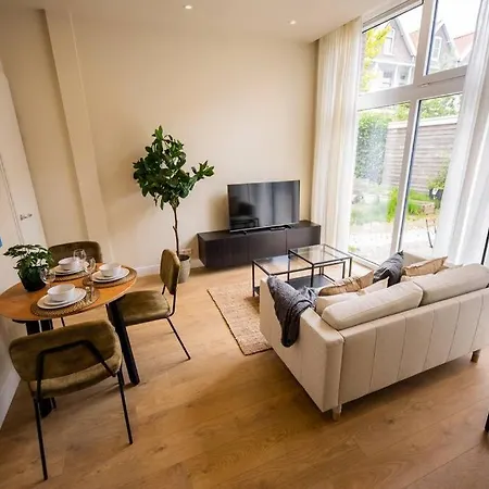Elegant 2 Bedroom Serviced 54m2 -mst40e- * Rotterdam