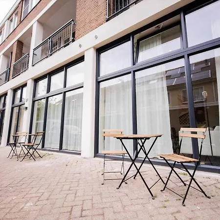 Vakantiehuis Elegant 2 Bedroom Serviced 54m2 -mst40e-